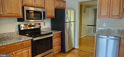 5676 Ridge View Dr in Alexandria, VA - Building Photo - Building Photo