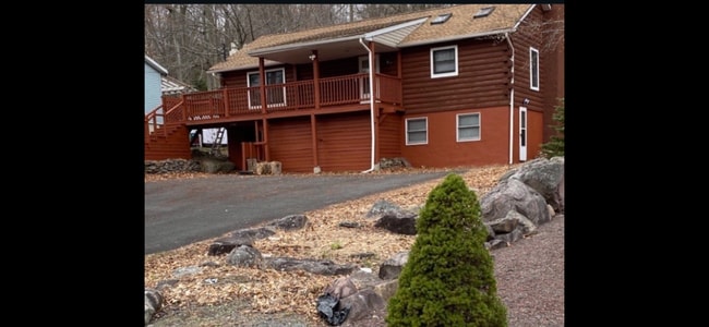 property at 993 Country Place Dr