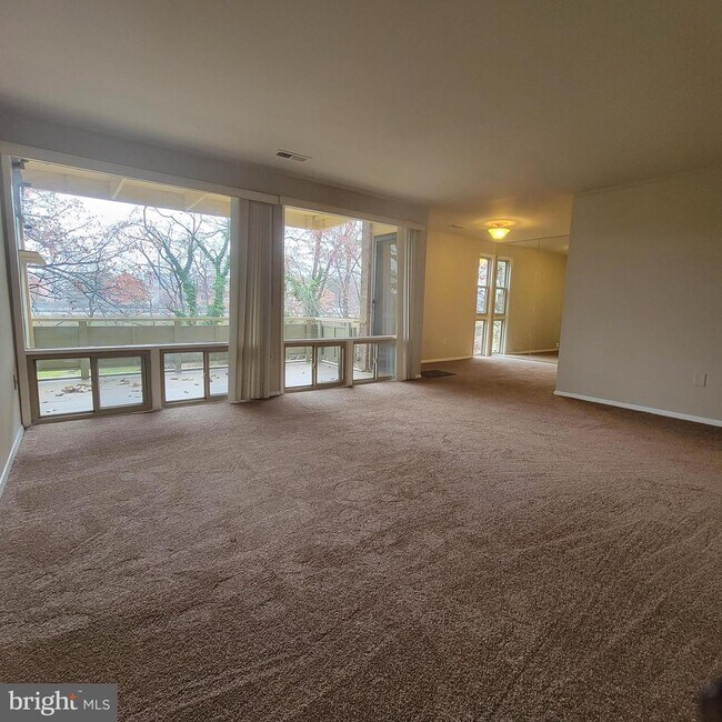 7262 Donnell Pl-Unit -C5 in District Heights, MD - Building Photo - Building Photo