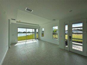 8077 Moonbeam Ave in Sarasota, FL - Building Photo - Building Photo