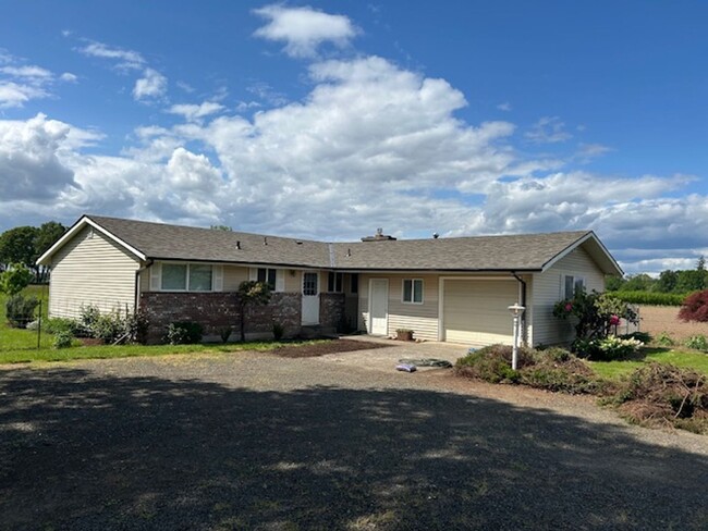 28373 S Cramer Rd in Molalla, OR - Building Photo - Building Photo