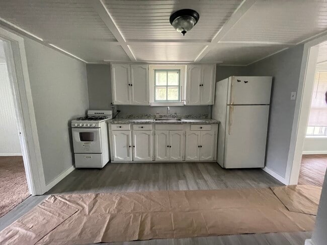 property at 250 S Dunbar Ln