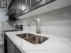 72 Sedgegrass Way in Brampton, ON - Building Photo - Building Photo