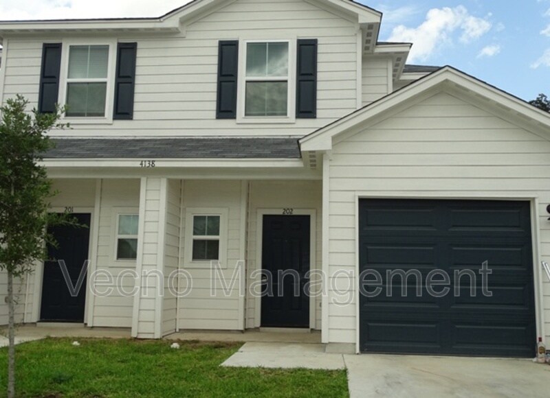 4138 Swans Landing in San Antonio, TX - Building Photo