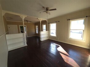 1335 S Lake St in Fort Worth, TX - Building Photo - Building Photo