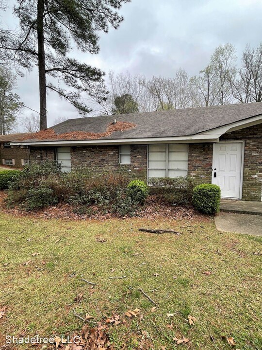 2308 Tyler Rd in Vestavia Hills, AL - Building Photo