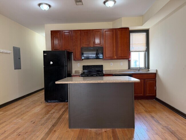 1911 N Gratz St in Philadelphia, PA - Building Photo - Building Photo