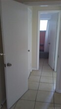 696 NE 85th St-Unit -8 in Miami, FL - Building Photo - Building Photo