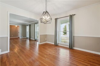 4981 Hidden Branches Dr in Dunwoody, GA - Building Photo - Building Photo