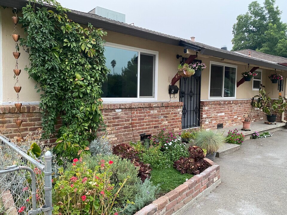 4209 Robertson Ave in Sacramento, CA - Building Photo