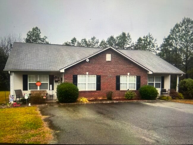 property at 1520 Classic Dr
