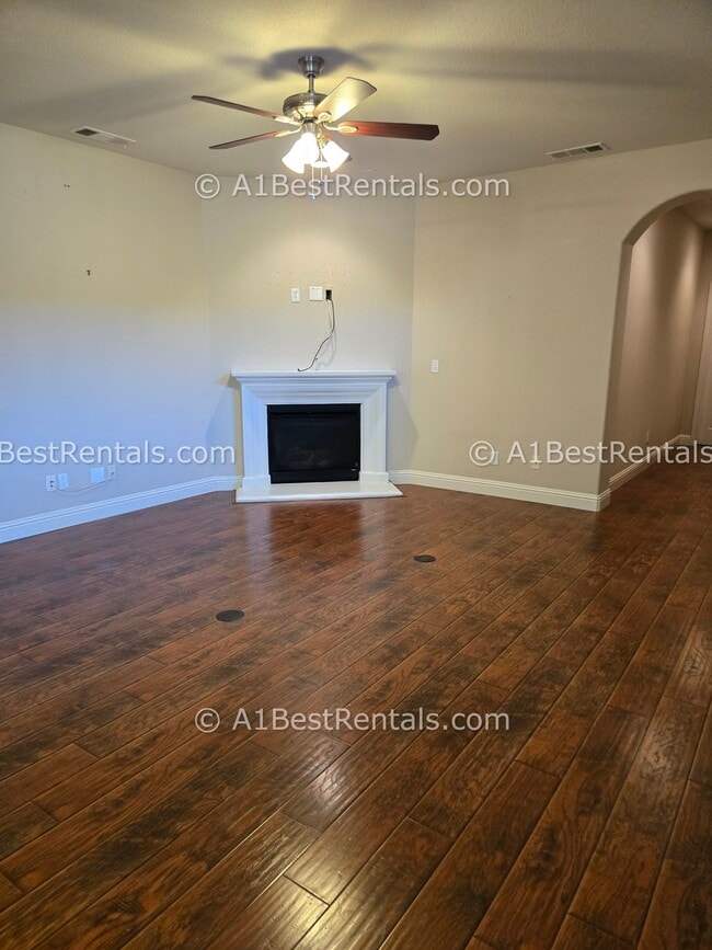 1271 Grange Way in Ripon, CA - Building Photo - Building Photo
