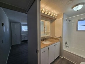 311 50th Avenue Plaza W in Bradenton, FL - Building Photo - Building Photo