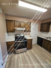 8011 N 117th E Ave in Owasso, OK - Building Photo - Building Photo