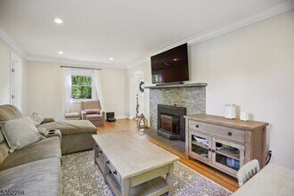 442 Rifle Camp Rd in Woodland Park, NJ - Building Photo - Building Photo