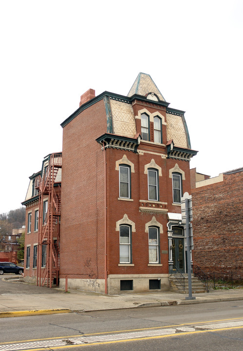 112 W North Ave in Pittsburgh, PA - Building Photo