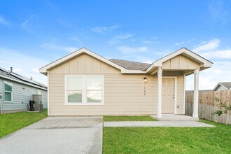 7382 Cultivator Way in San Antonio, TX - Building Photo - Building Photo