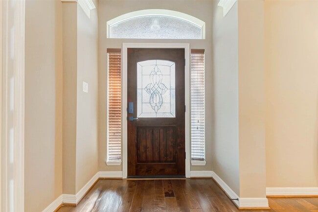 property at 1130 Wellshire Dr