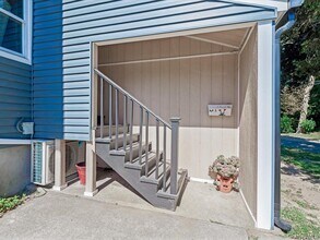 1 Pequot Ave in Port Washington, NY - Building Photo - Building Photo