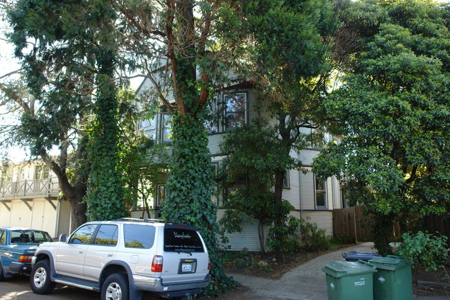 1734 Allston Way in Berkeley, CA - Building Photo - Building Photo