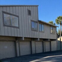 2047 NW 56th Ave in Lauderhill, FL - Building Photo