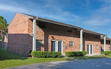Lake Park Colonial in Jacksonville, FL - Foto de edificio - Building Photo