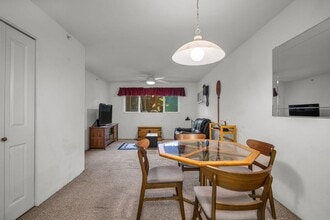 35 Katie Ln in Lahaina, HI - Building Photo - Building Photo