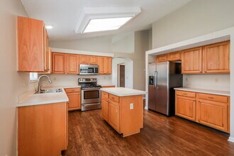 1829 Northglen Cir in Middleburg, FL - Building Photo - Building Photo