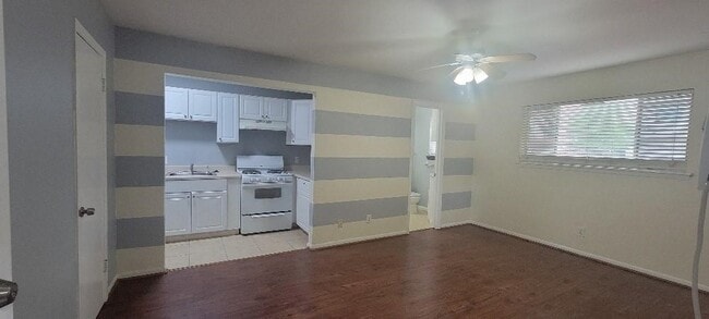 property at 1806 W Main St