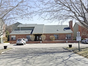 Beverly Place in Colorado Springs, CO - Building Photo - Building Photo