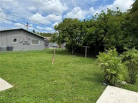 205 NW 17th St in Fort Lauderdale, FL - Building Photo - Building Photo