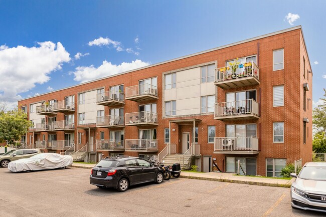 7012 27E Av in Montréal, QC - Building Photo - Building Photo