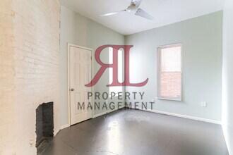 821 Oak St in Columbus, OH - Building Photo - Building Photo