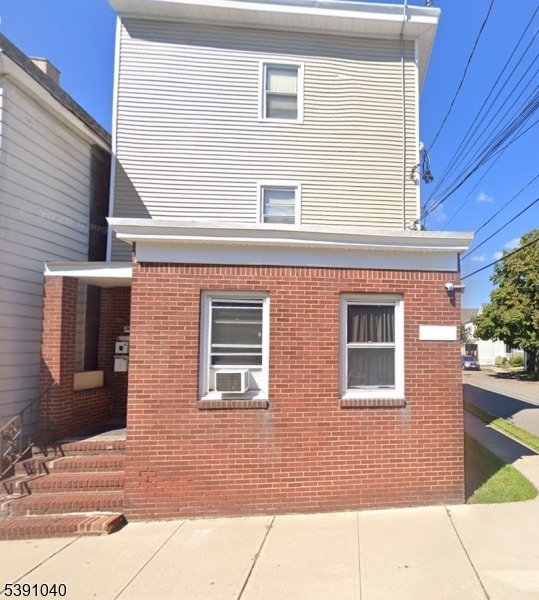 property at 37 Mercer St