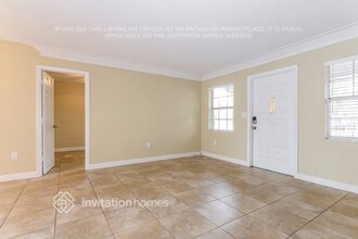 10933 Temple Ave in Seminole, FL - Foto de edificio - Building Photo