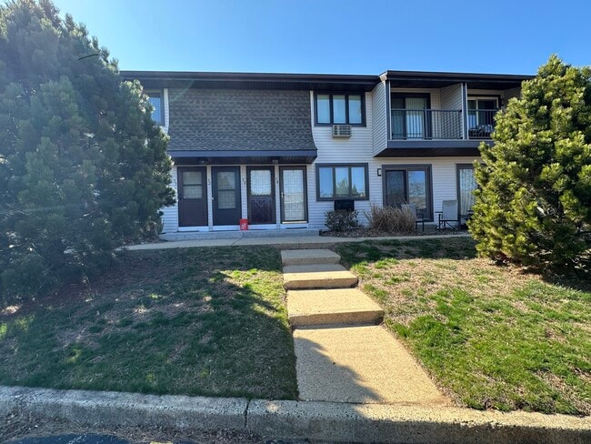 property at 14 Hilltop Ter