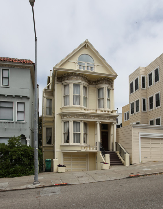 1232-1234 Chestnut St in San Francisco, CA - Building Photo