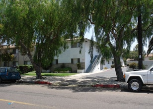 Bayview II Apartments in Chula Vista, CA - Building Photo - Building Photo