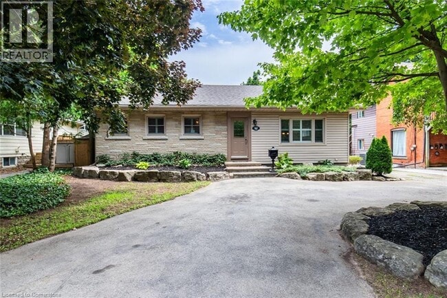 property at 961 Shadeland Ave