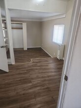 2805 Charleston Dr in Bakersfield, CA - Building Photo - Building Photo