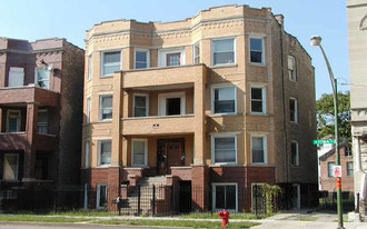 2530-2532 W Iowa St Apartments