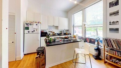 2919 N Mildred Ave in Chicago, IL - Building Photo - Building Photo