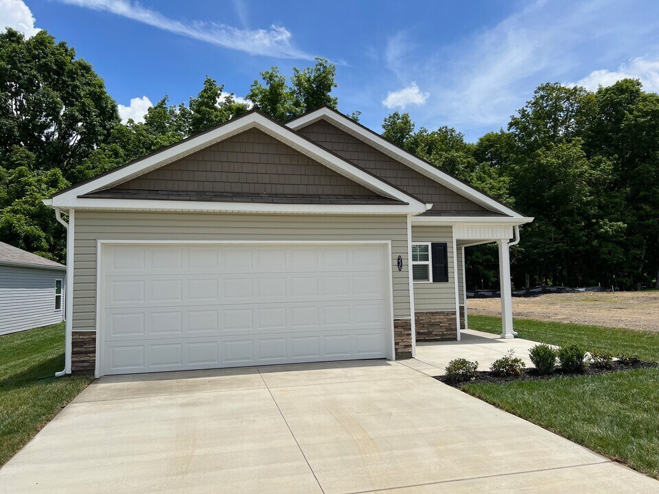 336 Arrowhead Dr in Johnson City, TN - Building Photo
