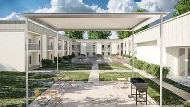 Athens Reserve Apartments in Athens, TX - Building Photo - Building Photo