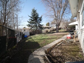 1423 NW Kenny Dr in Pullman, WA - Foto de edificio - Building Photo