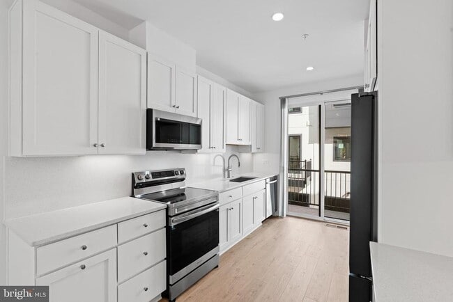 property at 2609 Platt Ct NW