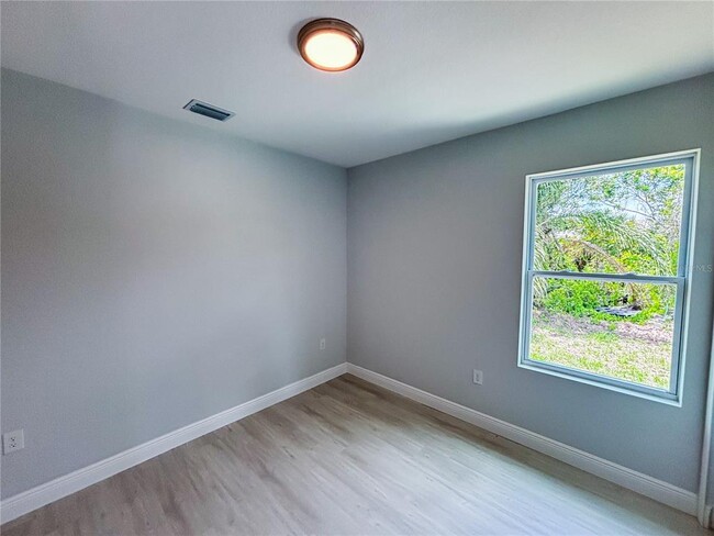 11781 Willmington Blvd in Port Charlotte, FL - Building Photo - Building Photo