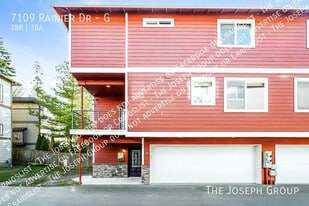 7109 Rainier Dr in Everett, WA - Building Photo