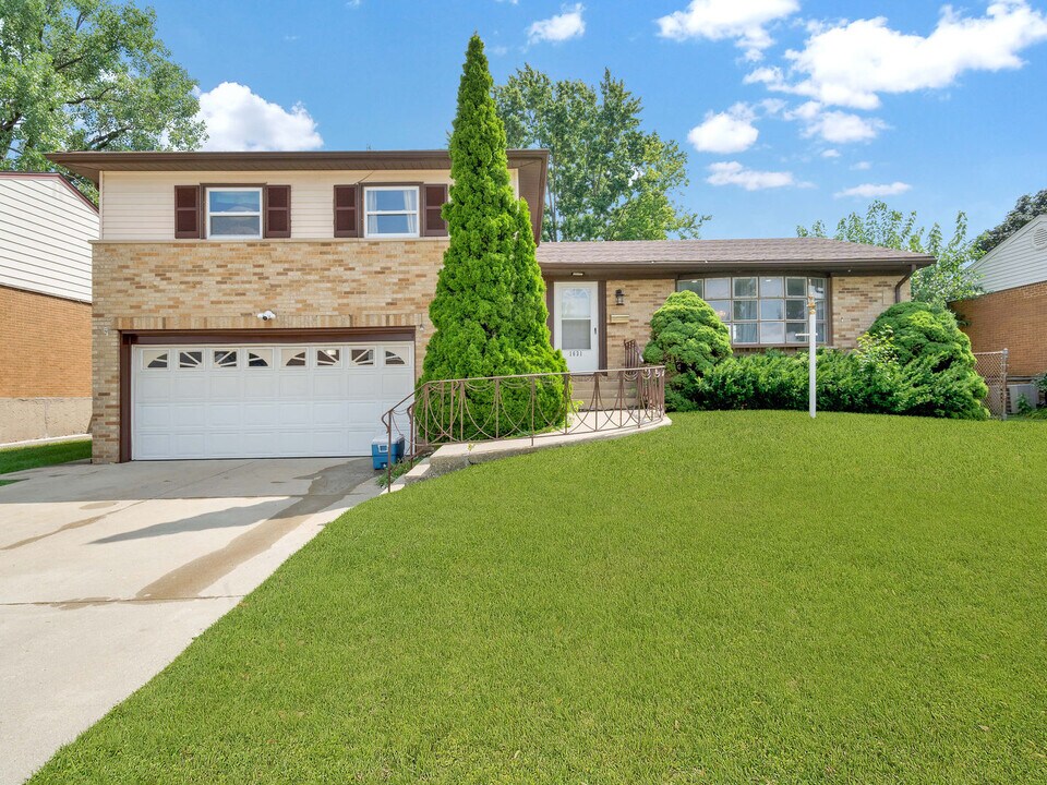 1631 Clay Ct in Melrose Park, IL - Building Photo