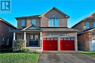 95 Medland Ave in Whitby, ON - Building Photo